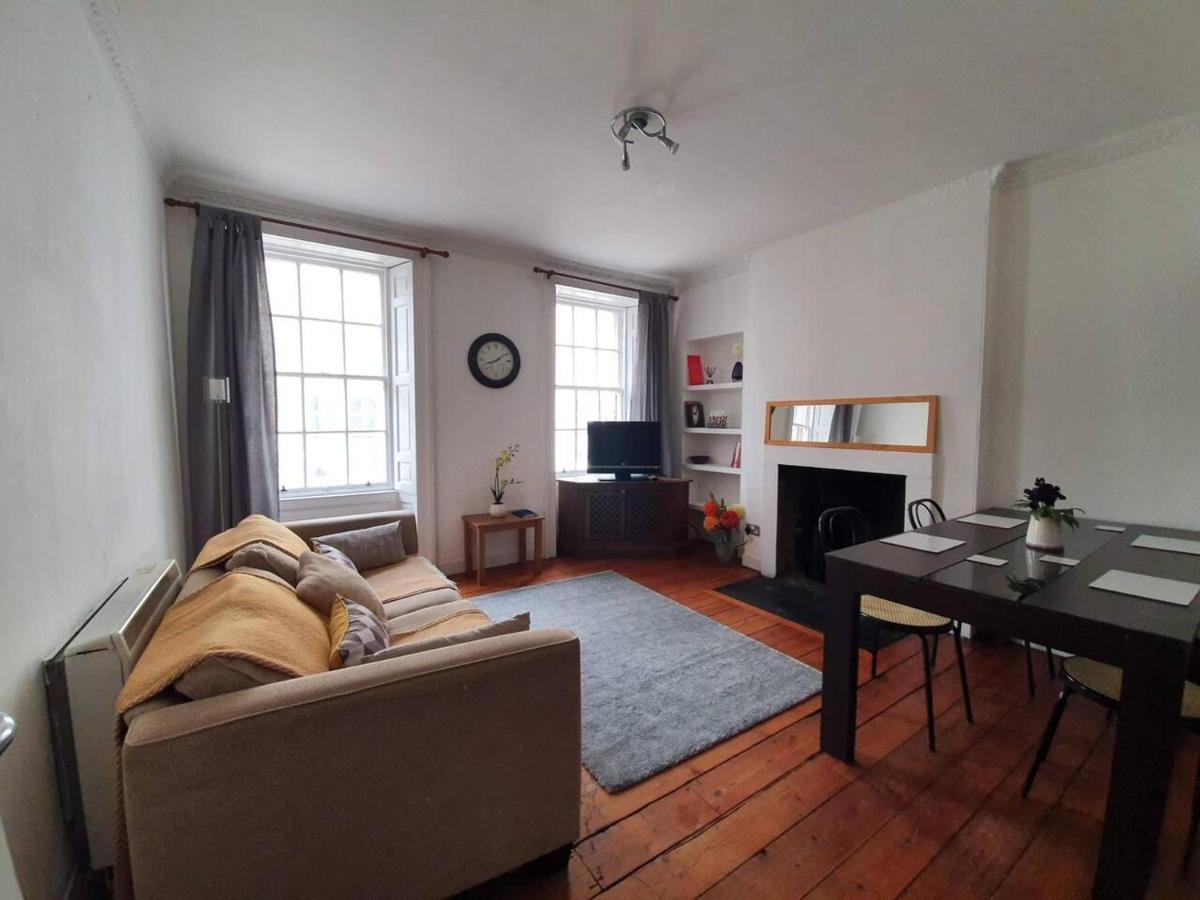 Lovely 2 Bedroom Flat In The Heart Of The City Εδιμβούργο Εξωτερικό φωτογραφία